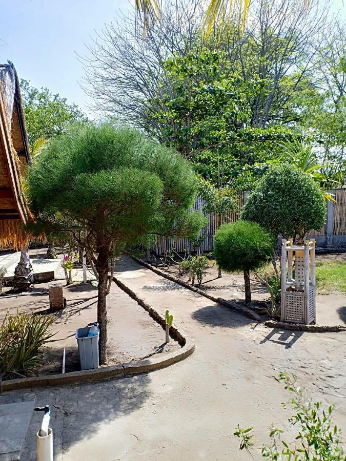 Youpy Bungalows Gili Air Exteriör bild