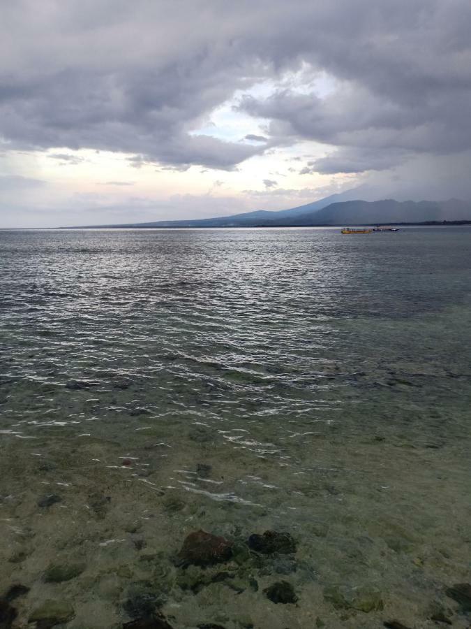 Youpy Bungalows Gili Air Exteriör bild